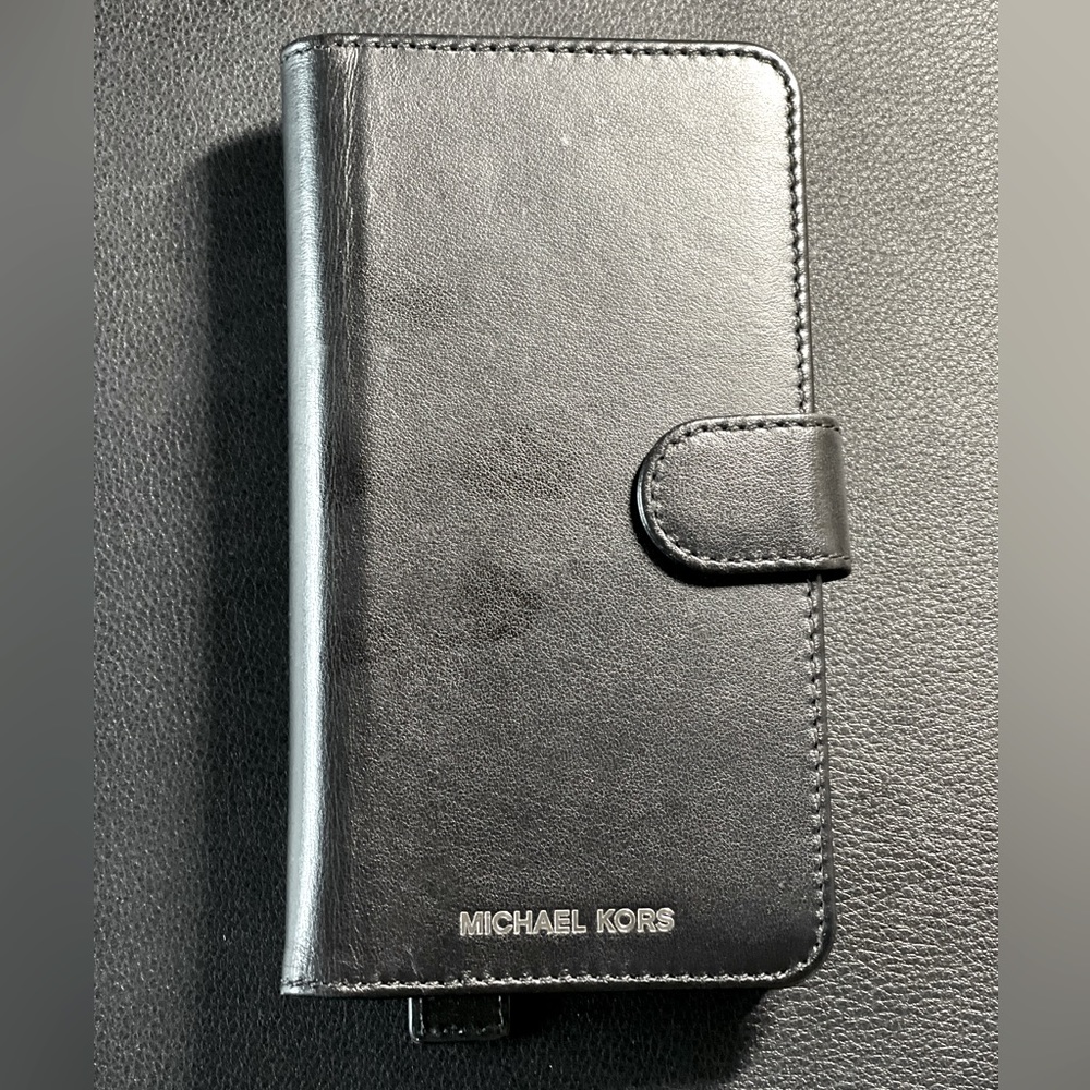 Authentic Michael Kors iPhone 10 phone/wallet case